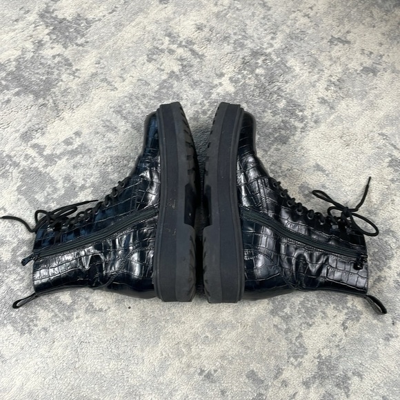 Nero Giardini Cocco Mock Croc Combat Booties Black Embossed Leather Sz 40 - Picture 9 of 13